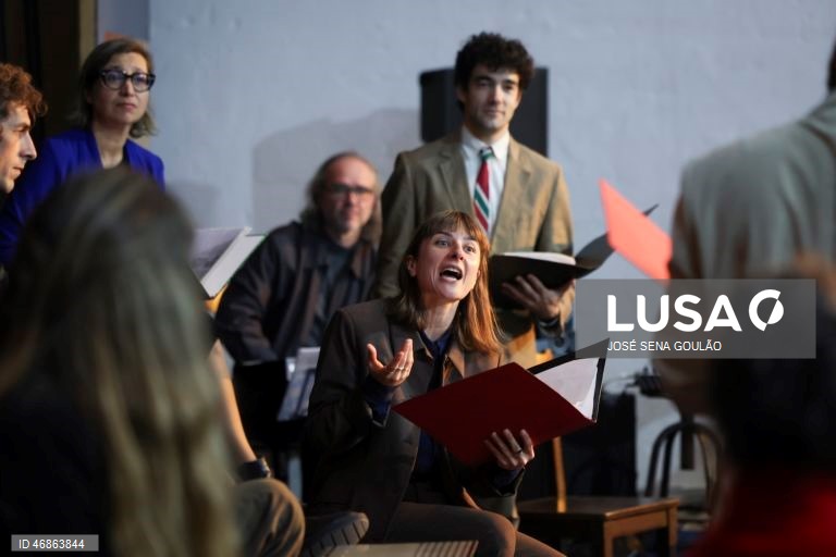 Ensaio de imprensa da peça "Nesta Hora Primeira: de Novo"