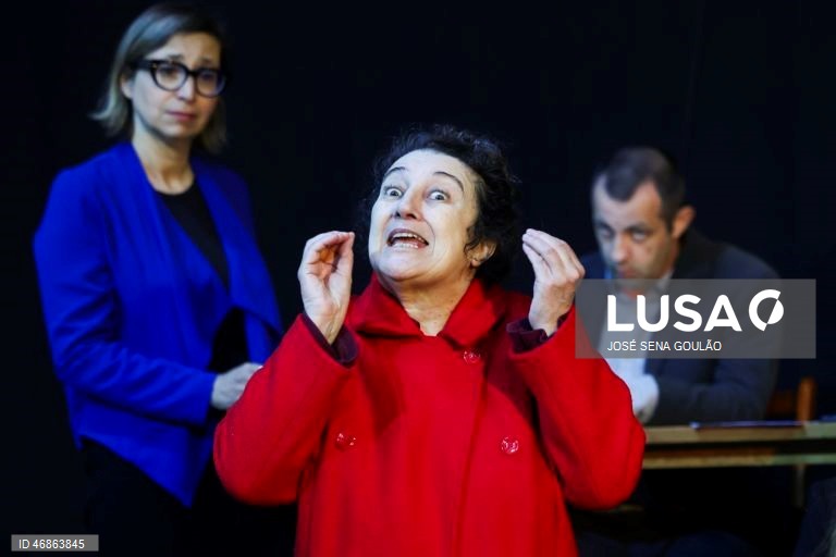 Ensaio de imprensa da peça "Nesta Hora Primeira: de Novo"