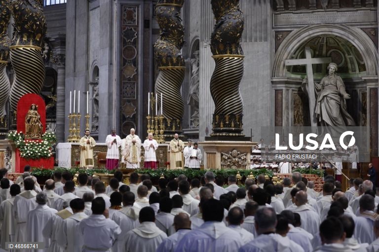 Papa Leão XIV celebra Missa Crismal e Missa da Última Ceia 