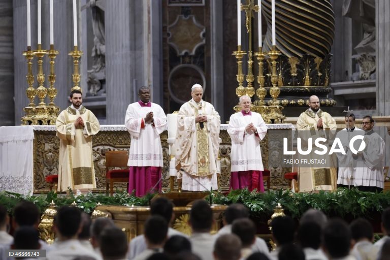 Papa Leão XIV celebra Missa Crismal e Missa da Última Ceia 