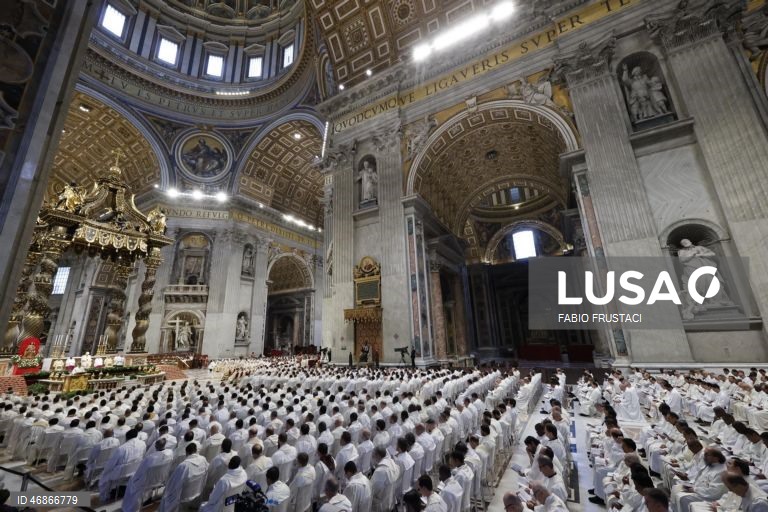 Papa Leão XIV celebra Missa Crismal e Missa da Última Ceia 