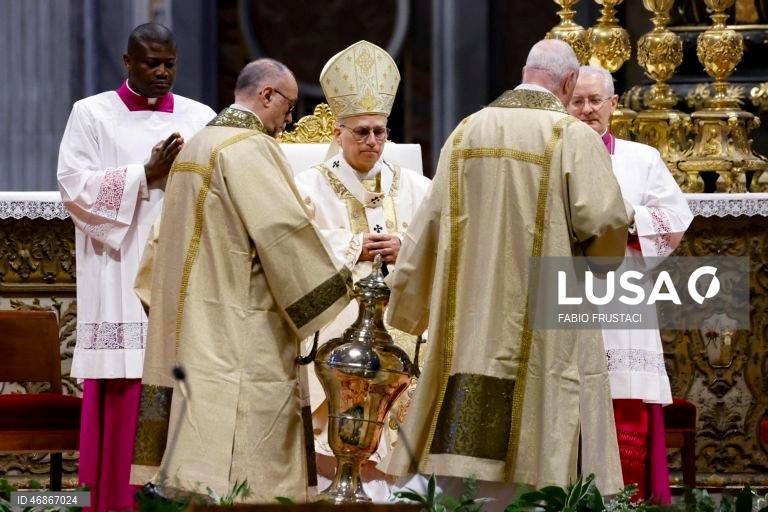 Papa Leão XIV celebra Missa Crismal e Missa da Última Ceia 
