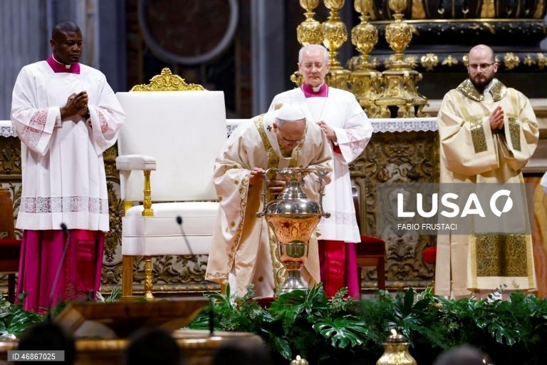 Papa Leão XIV celebra Missa Crismal e Missa da Última Ceia 