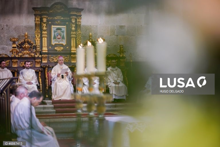 O Arcebispo de Braga D.José Cordeiro presidiu esta manha á Missa Crismal e Bênção dos Santos Óleos na Sé Catedral de Braga, durante as Solenidades da Semana Santa de Braga, Portugal, 2 Abril  2026. HUGO DELGADO/LUSA