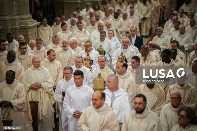 Missa Crismal e Bênção dos Santos Óleos na Sé Catedral de Braga presidida pelo Arcebispo de Braga D.José Cordeiro , durante as Solenidades da Semana Santa de Braga, Portugal, 2 Abril  2026. HUGO DELGADO/LUSA