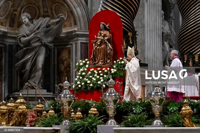 Papa Leão XIV celebra Missa Crismal e Missa da Última Ceia 