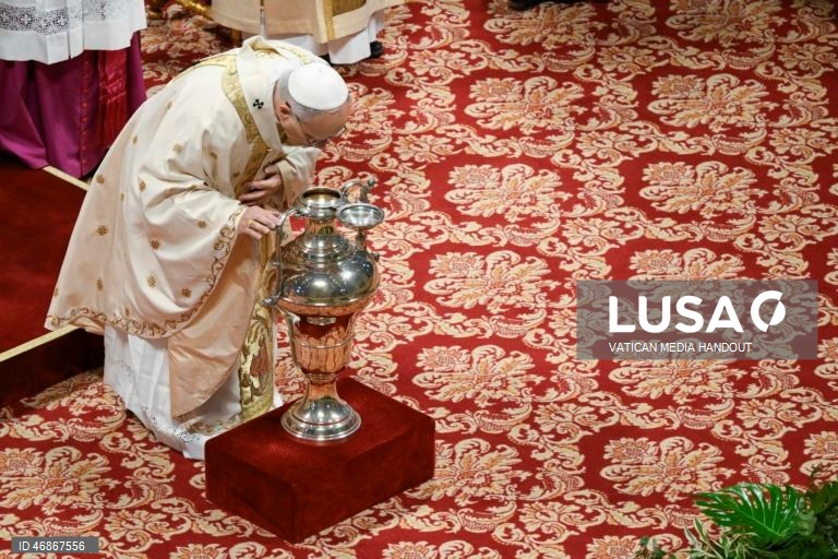 Papa Leão XIV celebra Missa Crismal e Missa da Última Ceia 