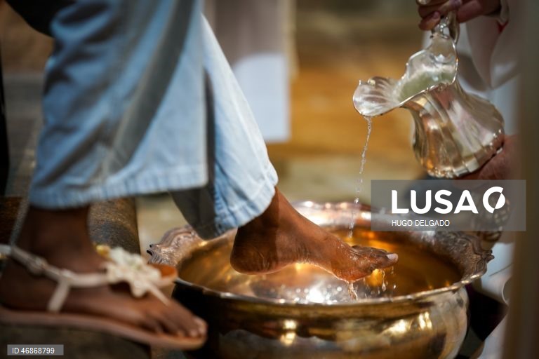 D. Andrés Carrascosa Cosono, Núncio Apostólico em Portugal presidiu esta tarde á celebração do “Lava Pés” na Sé Catedral de Braga, durante as Solenidades da Semana Santa de Braga, Portugal, 2 Abril  2026. HUGO DELGADO/LUSA
