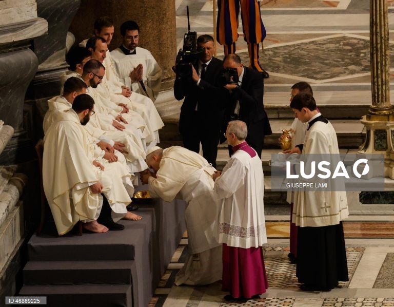 Papa Leão XIV celebra Missa Crismal e Missa da Última Ceia 