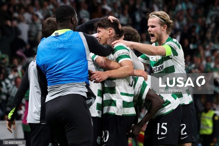 O Sporting venceu hoje na receção ao Santa Clara, por 4-2, depois de ter começado o jogo da 28.ª jornada da I Liga portuguesa de futebol a perder, colocando-se provisoriamente a quatro pontos do líder FC Porto.