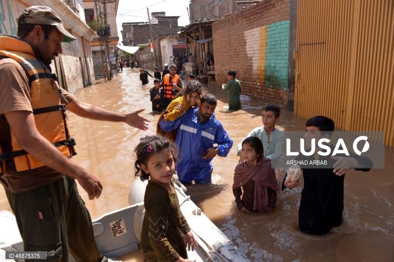 Cheias no Paquistão