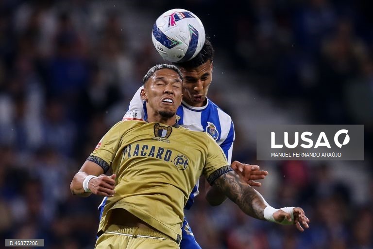 O FC Porto concedeu hoje frente ao Famalicão o terceiro empate caseiro na I Liga portuguesa de futebol, com a igualdade 2-2 no jogo da 28.ª jornada a deixar o líder com cinco pontos de vantagem sobre o Sporting.