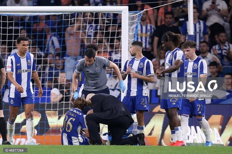 O FC Porto concedeu hoje frente ao Famalicão o terceiro empate caseiro na I Liga portuguesa de futebol, com a igualdade 2-2 no jogo da 28.ª jornada a deixar o líder com cinco pontos de vantagem sobre o Sporting.