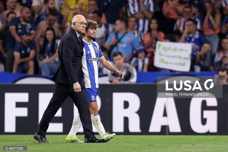 O FC Porto concedeu hoje frente ao Famalicão o terceiro empate caseiro na I Liga portuguesa de futebol, com a igualdade 2-2 no jogo da 28.ª jornada a deixar o líder com cinco pontos de vantagem sobre o Sporting.