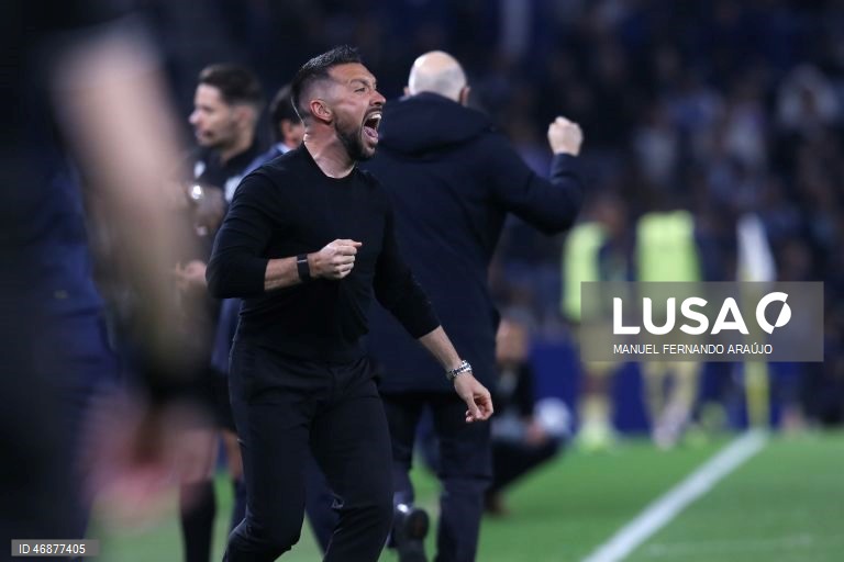 O FC Porto concedeu hoje frente ao Famalicão o terceiro empate caseiro na I Liga portuguesa de futebol, com a igualdade 2-2 no jogo da 28.ª jornada a deixar o líder com cinco pontos de vantagem sobre o Sporting.