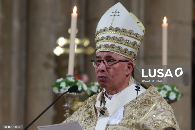 Missa solene da Ressurreição do Senhor poresidida pelo patriarca de Lisboa, Rui Valério, no âmbito do Domingo de Páscoa na Sé de Lisboa, 5 de abril de 2026. TIAGO PETINGA/LUSA