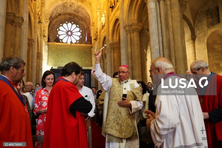Missa solene da Ressurreição do Senhor poresidida pelo patriarca de Lisboa, Rui Valério, no âmbito do Domingo de Páscoa na Sé de Lisboa, 5 de abril de 2026. TIAGO PETINGA/LUSA