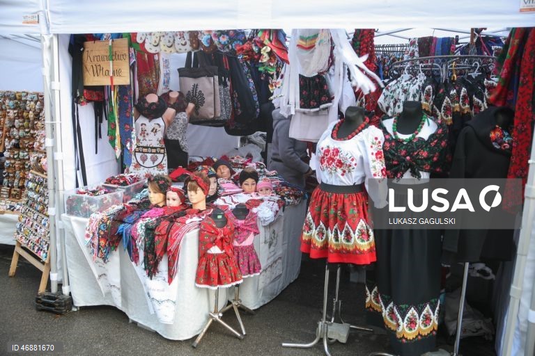 Polónia: Celebração da Páscoa de Emaús em Cracóvia.