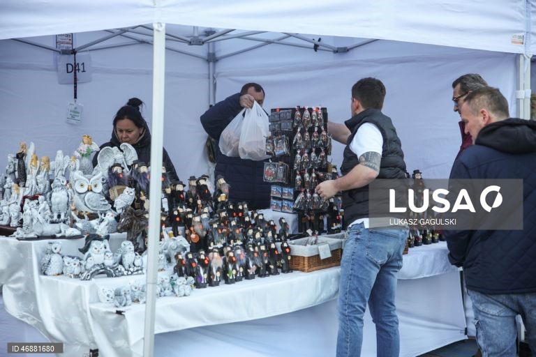 Polónia: Celebração da Páscoa de Emaús em Cracóvia.