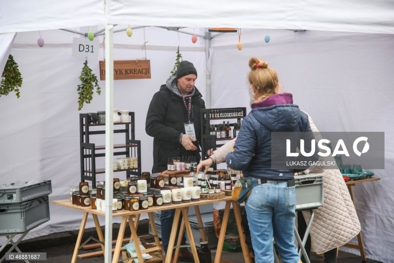 Polónia: Celebração da Páscoa de Emaús em Cracóvia.