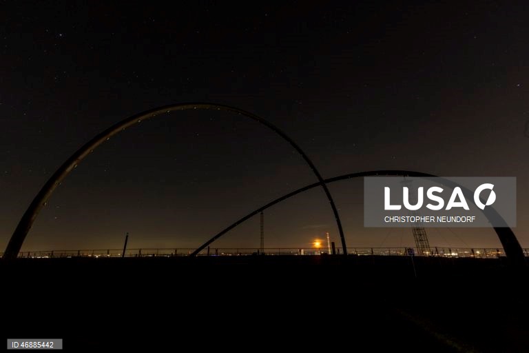 Alemanha: nascer da Lusa sobre o reator de uma central elétrica perto de Herten