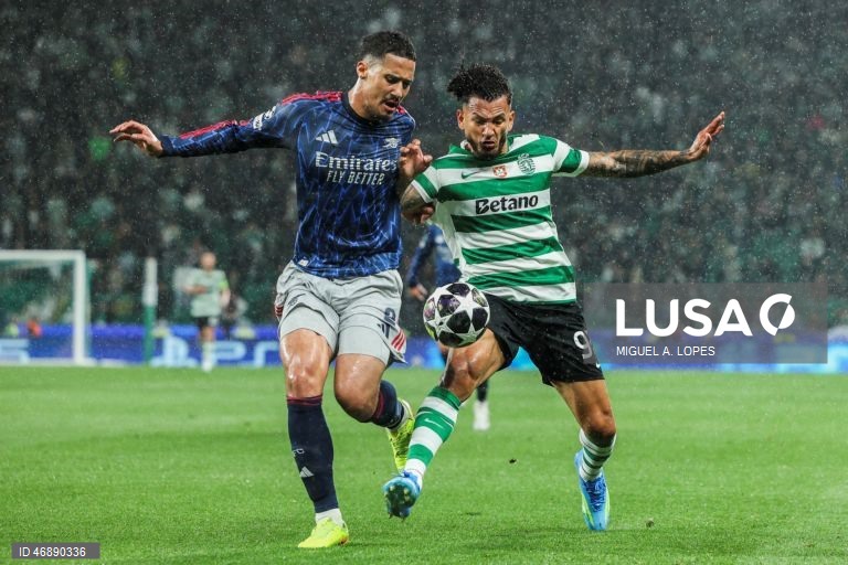 O bicampeão português Sporting perdeu hoje por 1-0 com o Arsenal, líder destacado da Premier League, em encontro da primeira mão dos quartos de final da Liga dos Campeões em futebol, no Estádio José Alvalade, em Lisboa.