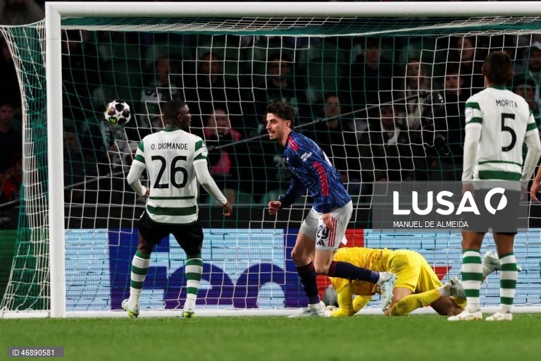 O bicampeão português Sporting perdeu hoje por 1-0 com o Arsenal, líder destacado da Premier League, em encontro da primeira mão dos quartos de final da Liga dos Campeões em futebol, no Estádio José Alvalade, em Lisboa.