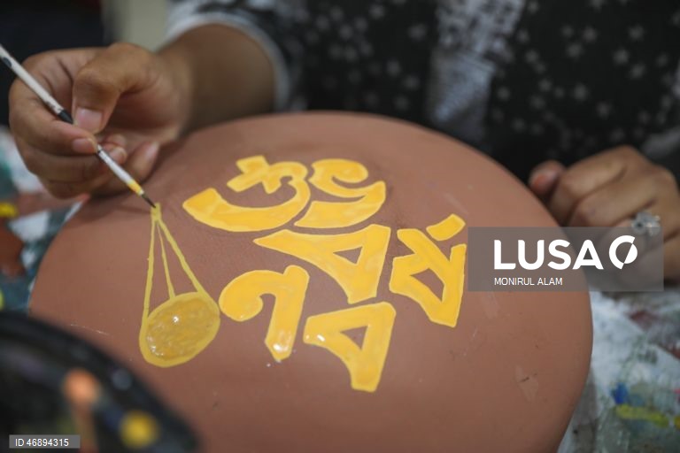 Daca: Preparações para o Ano Novo de Bangla 1433, "Pahela Baishakh"