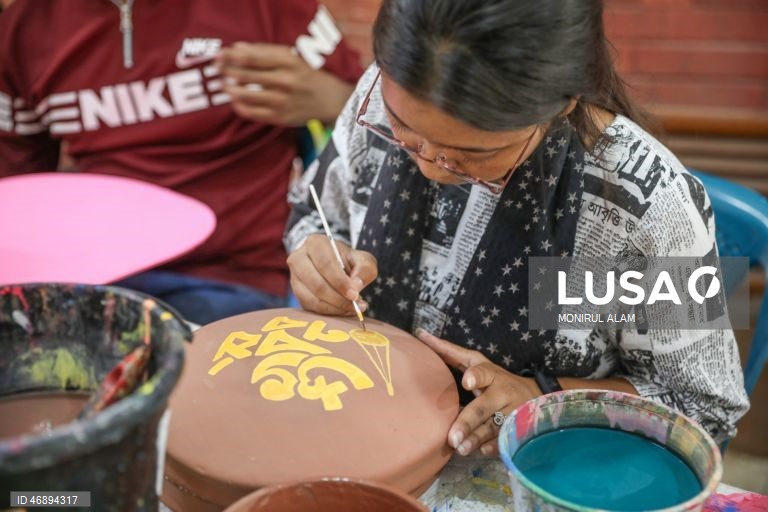 Daca: Preparações para o Ano Novo de Bangla 1433, "Pahela Baishakh"