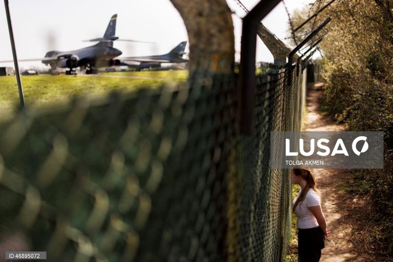 Atividade militar dos EUA na base da RAF Fairford, durante um cessar-fogo provisório entre os EUA e o Irão. 