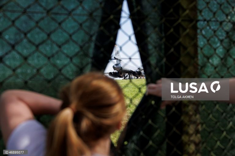 Atividade militar dos EUA na base da RAF Fairford, durante um cessar-fogo provisório entre os EUA e o Irão. 