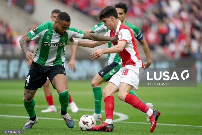 O Sporting de Braga empatou hoje a um golo na receção aos espanhóis do Betis, em encontro da primeira mão dos quartos de final da Liga Europa em futebol, disputado no Estádio Municipal de Braga.