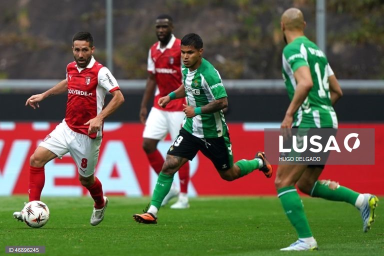 O Sporting de Braga empatou hoje a um golo na receção aos espanhóis do Betis, em encontro da primeira mão dos quartos de final da Liga Europa em futebol, disputado no Estádio Municipal de Braga.