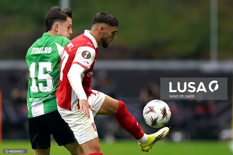 O Sporting de Braga empatou hoje a um golo na receção aos espanhóis do Betis, em encontro da primeira mão dos quartos de final da Liga Europa em futebol, disputado no Estádio Municipal de Braga.