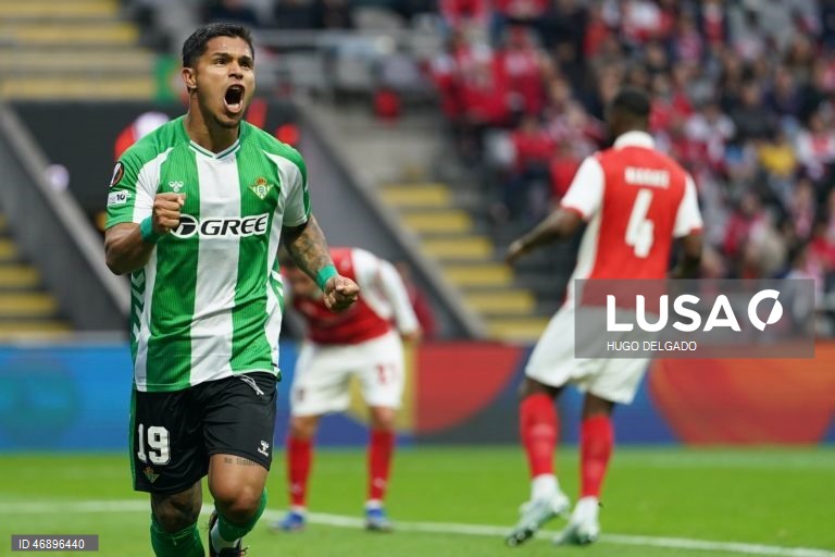 O Sporting de Braga empatou hoje a um golo na receção aos espanhóis do Betis, em encontro da primeira mão dos quartos de final da Liga Europa em futebol, disputado no Estádio Municipal de Braga.
