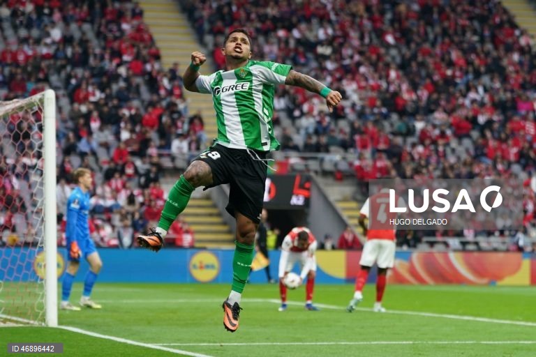 O Sporting de Braga empatou hoje a um golo na receção aos espanhóis do Betis, em encontro da primeira mão dos quartos de final da Liga Europa em futebol, disputado no Estádio Municipal de Braga.
