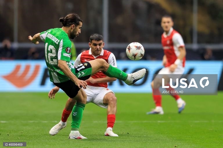 O Sporting de Braga empatou hoje a um golo na receção aos espanhóis do Betis, em encontro da primeira mão dos quartos de final da Liga Europa em futebol, disputado no Estádio Municipal de Braga.