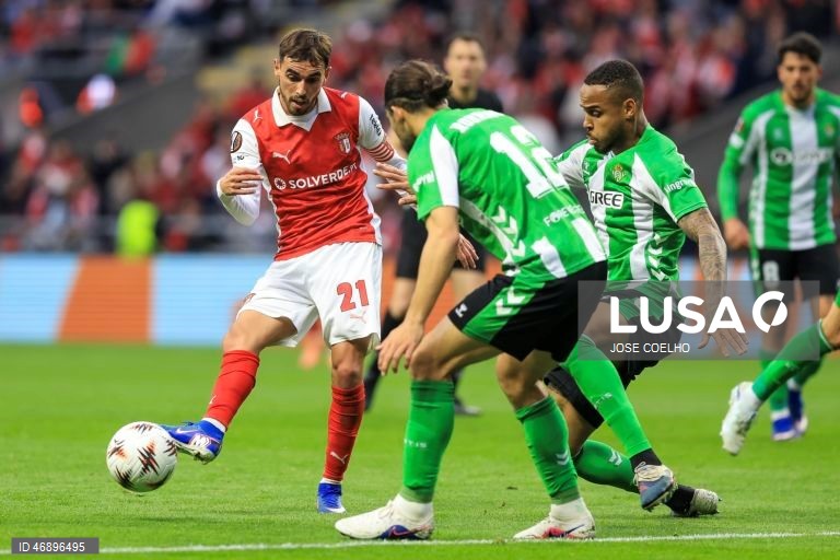 O Sporting de Braga empatou hoje a um golo na receção aos espanhóis do Betis, em encontro da primeira mão dos quartos de final da Liga Europa em futebol, disputado no Estádio Municipal de Braga.