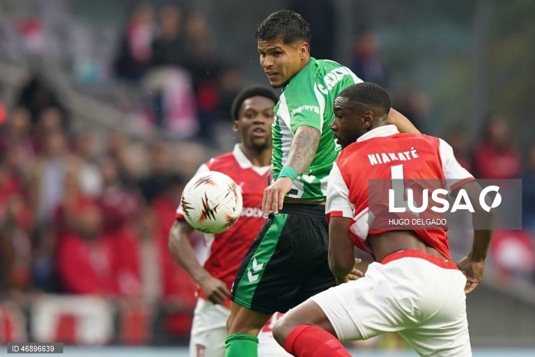 O Sporting de Braga empatou hoje a um golo na receção aos espanhóis do Betis, em encontro da primeira mão dos quartos de final da Liga Europa em futebol, disputado no Estádio Municipal de Braga.