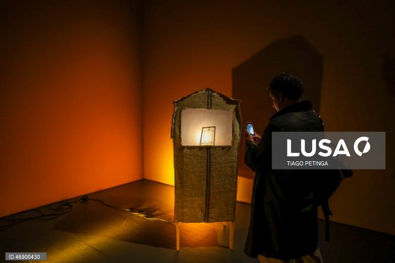 Visita de imprensa às exposições "Persongens e Intérpretes" na Culturgest em Lisboa, 9 de abril de 2026. As exposições comemoram os 50 anos de atividade como artista plástico e os 30 anos da vertente particular da obra de João Penalva. TIAGO PETINGA/LUSA