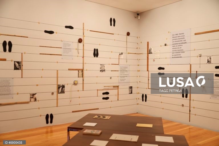 Visita de imprensa às exposições "Personagens e Intérpretes" na Culturgest em Lisboa, 9 de abril de 2026. As exposições comemoram os 50 anos de atividade como artista plástico e os 30 anos da vertente particular da obra de João Penalva. TIAGO PETINGA/LUSA