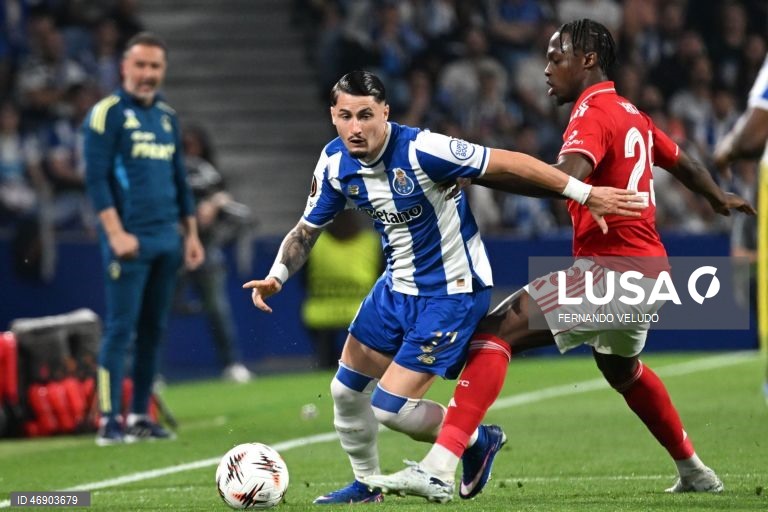 O FC Porto empatou hoje 1-1 na receção aos ingleses do Nottingham Forest, treinados pelo português Vítor Pereira, na primeira mão dos quartos de final da Liga Europa de futebol, num jogo com dois golos nos primeiros 15 minutos.