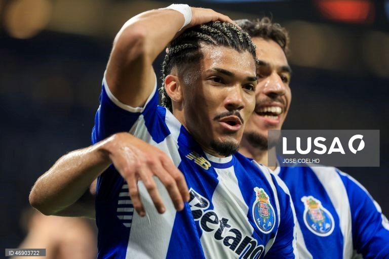 O FC Porto empatou hoje 1-1 na receção aos ingleses do Nottingham Forest, treinados pelo português Vítor Pereira, na primeira mão dos quartos de final da Liga Europa de futebol, num jogo com dois golos nos primeiros 15 minutos.