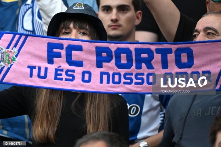 O FC Porto empatou hoje 1-1 na receção aos ingleses do Nottingham Forest, treinados pelo português Vítor Pereira, na primeira mão dos quartos de final da Liga Europa de futebol, num jogo com dois golos nos primeiros 15 minutos.