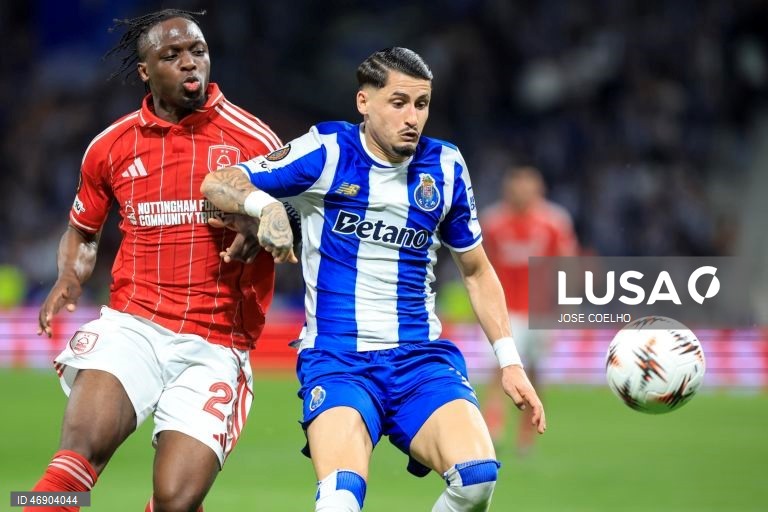 O FC Porto empatou hoje 1-1 na receção aos ingleses do Nottingham Forest, treinados pelo português Vítor Pereira, na primeira mão dos quartos de final da Liga Europa de futebol, num jogo com dois golos nos primeiros 15 minutos.