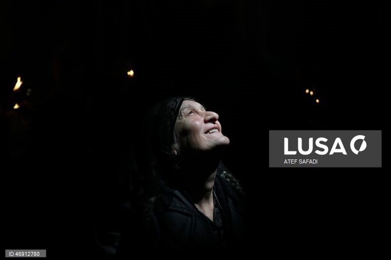 Jerusalém: Cerimónia do Fogo Sagrado na Igreja do Santo Sepulcro