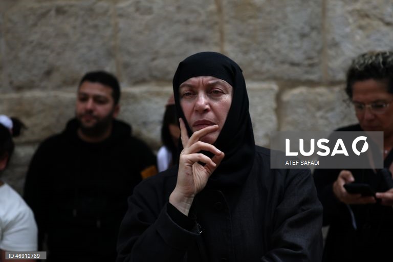 Jerusalém: Cerimónia do Fogo Sagrado na Igreja do Santo Sepulcro