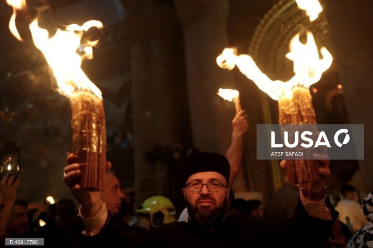 Jerusalém: Cerimónia do Fogo Sagrado na Igreja do Santo Sepulcro