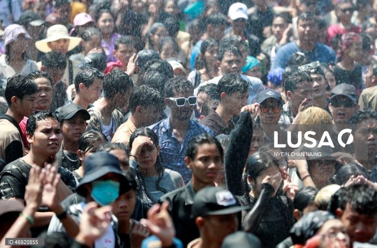 Myanmar: Festival da Água em Yangon