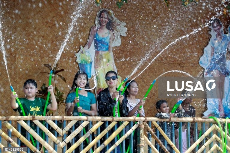 Myanmar: Festival da Água em Yangon